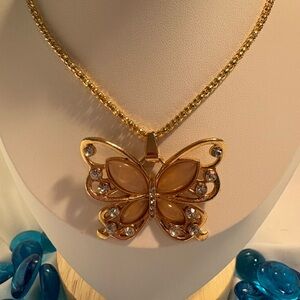 Elegant Gold Butterfly Pendant Necklace